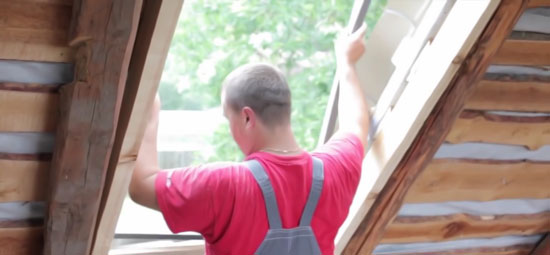 монтаж мансардных окон Velux